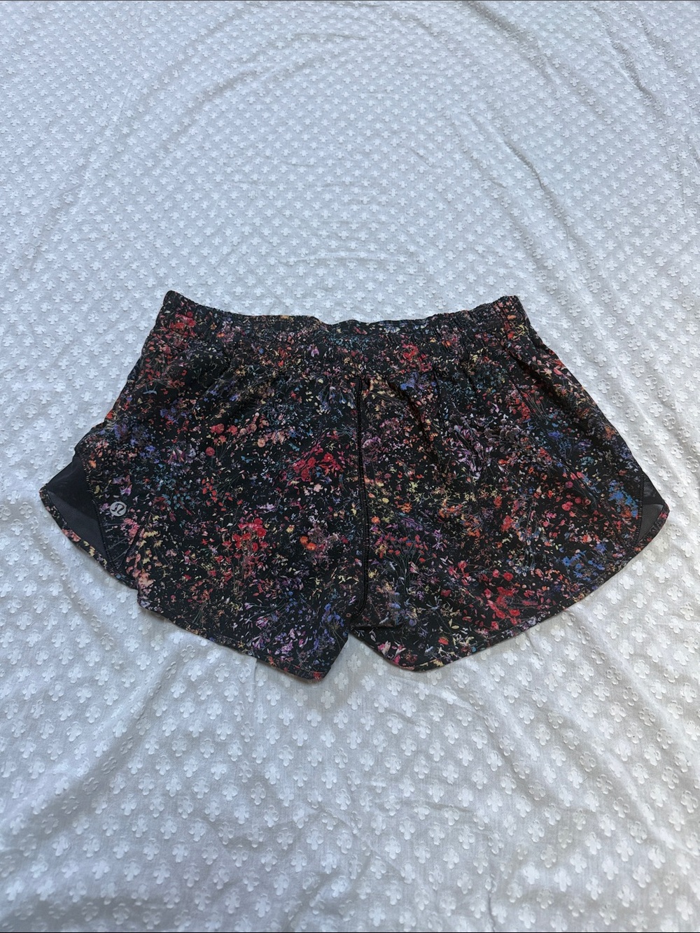 Lululemon black floral hotty hot shorts - Picture 2 of 9